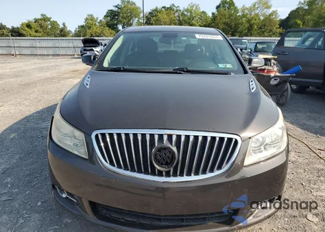 2013 Buick Lacrosse Leather Group z USA, uszkodzony, nr VIN 1G4GC5E31DF264915